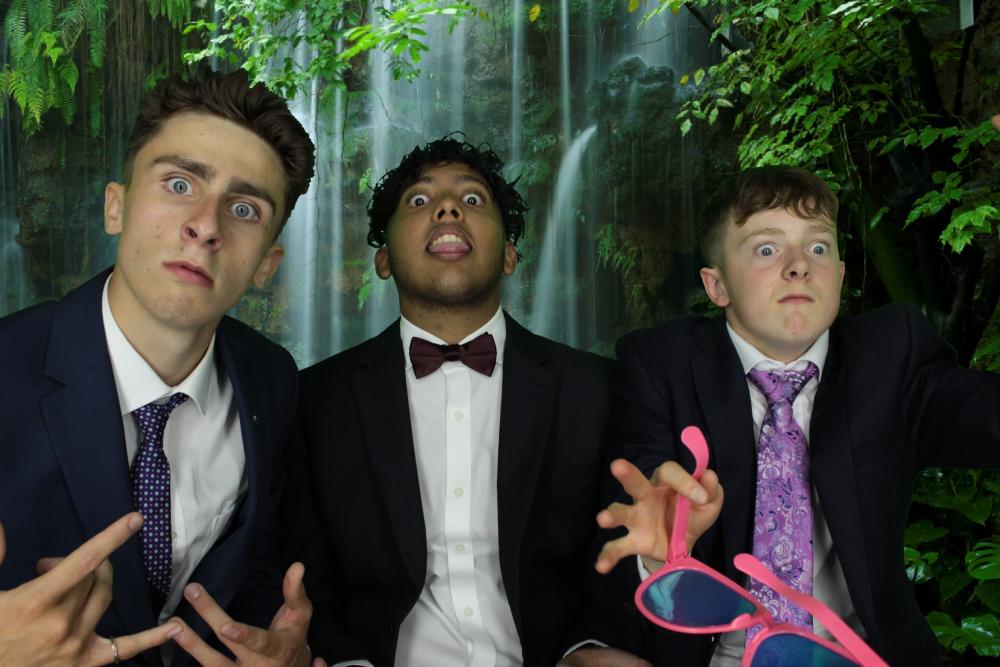 Christ School Prom | View more photos from the event at gallery.myphotoboothexperience.co.uk/u/MyPhotoBoothExperienceLtd/Christ-School-Prom